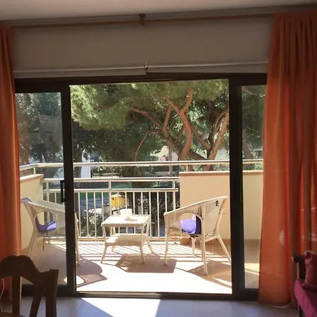 Junto Al Mar Con Jardin Comunitario Y Parking