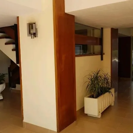 Апартаменти Junto Al Mar Con Jardin Comunitario Y Parking