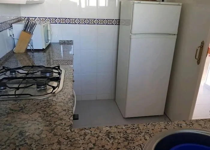 Junto Al Mar Con Jardin Comunitario Y Parking *